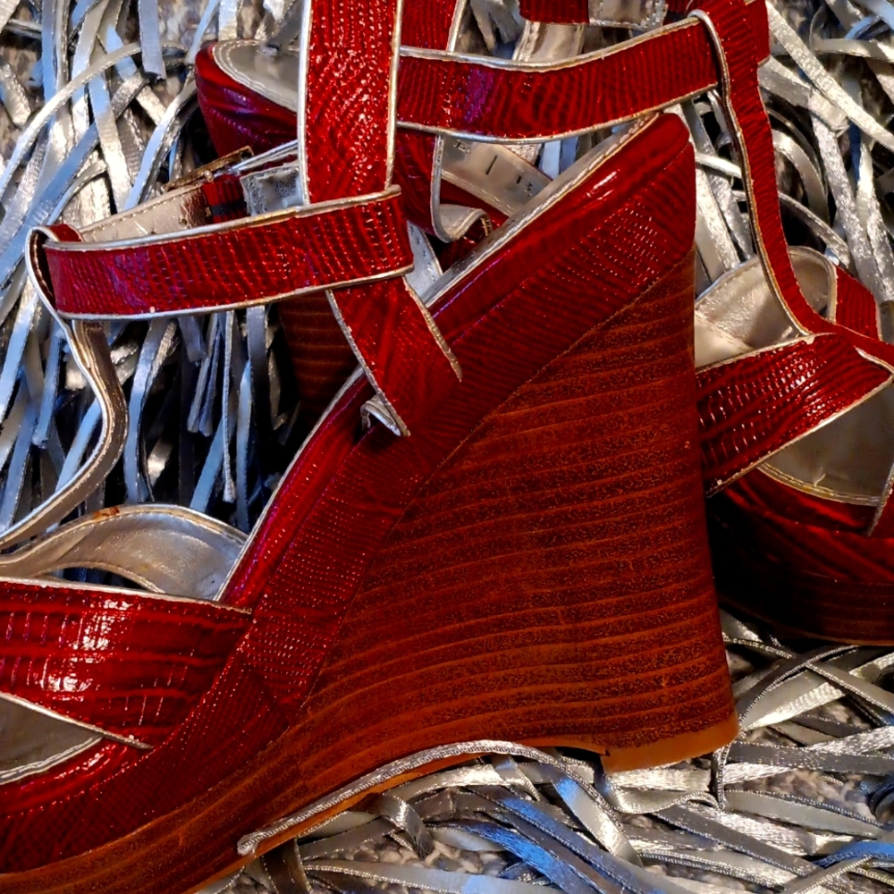 WHBM heels wedges red & silver faux croc WHITE HOUSE BLACK MARKET - 7.5